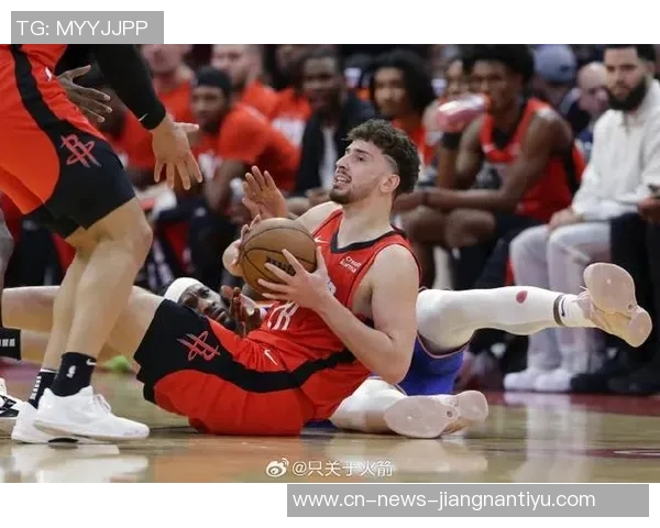 申京谈比赛表现强调团队合作的重要性与队友的支持