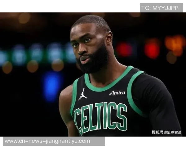 张佳玮分析杰伦布朗中投表现仅健康莱昂纳德可与之匹敌