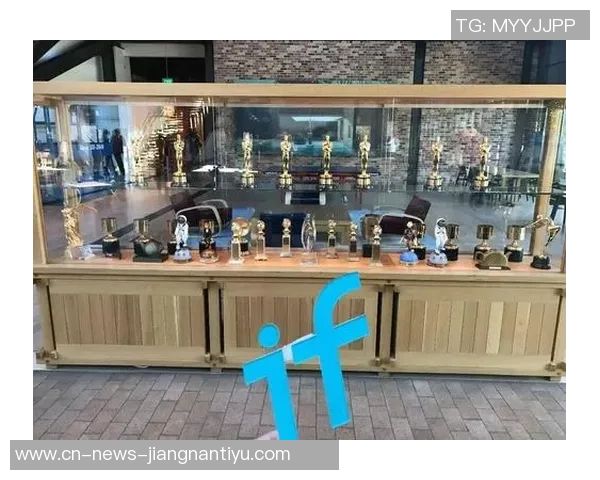 维姬洛佩兹谈欧冠失利称其他奖杯将激励球队奋发向前